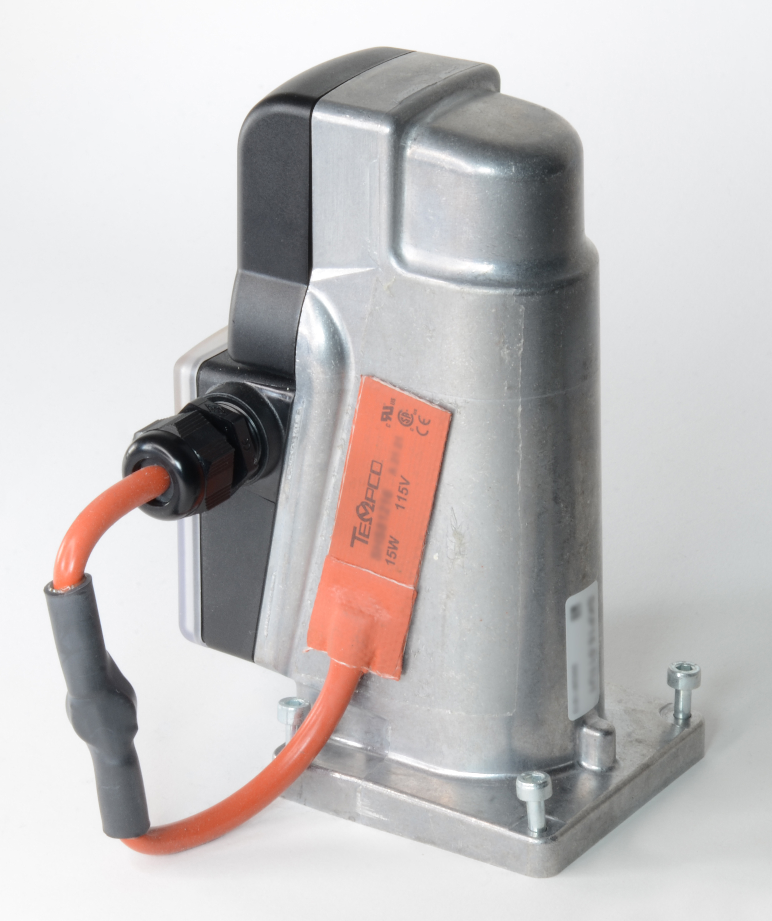 Actuator with silicone rubber heater for opening and closing silo hatches